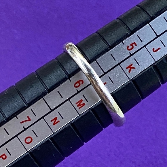 💛 Classic Sterling Silver Solitaire Bezel Set CZ Ring - Picture 5 of 6